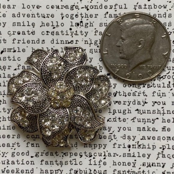 VINTAGE LIZ CLAIBORNE *HP* Floral Brooch - Picture 5 of 7